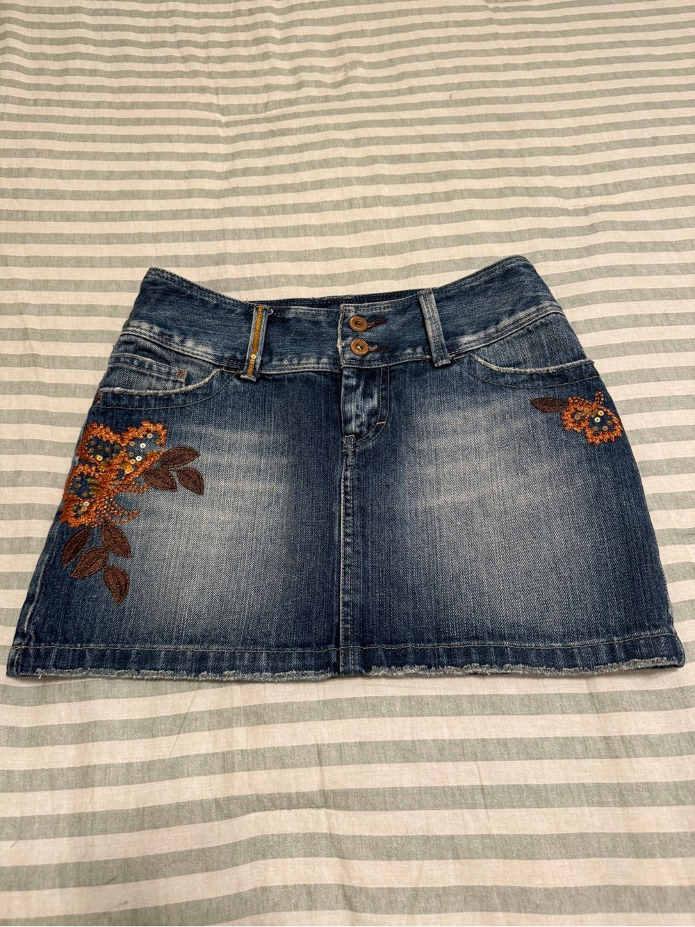 Y2K American Eagle Blue Denim Mini Skirt with Orange Floral Embroidery